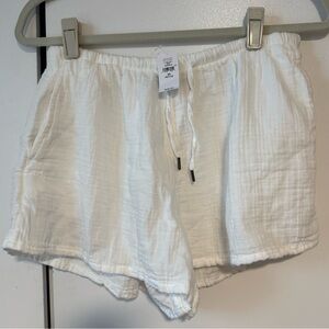 NWT GAP - Crinkle Gauze Shorts (white)